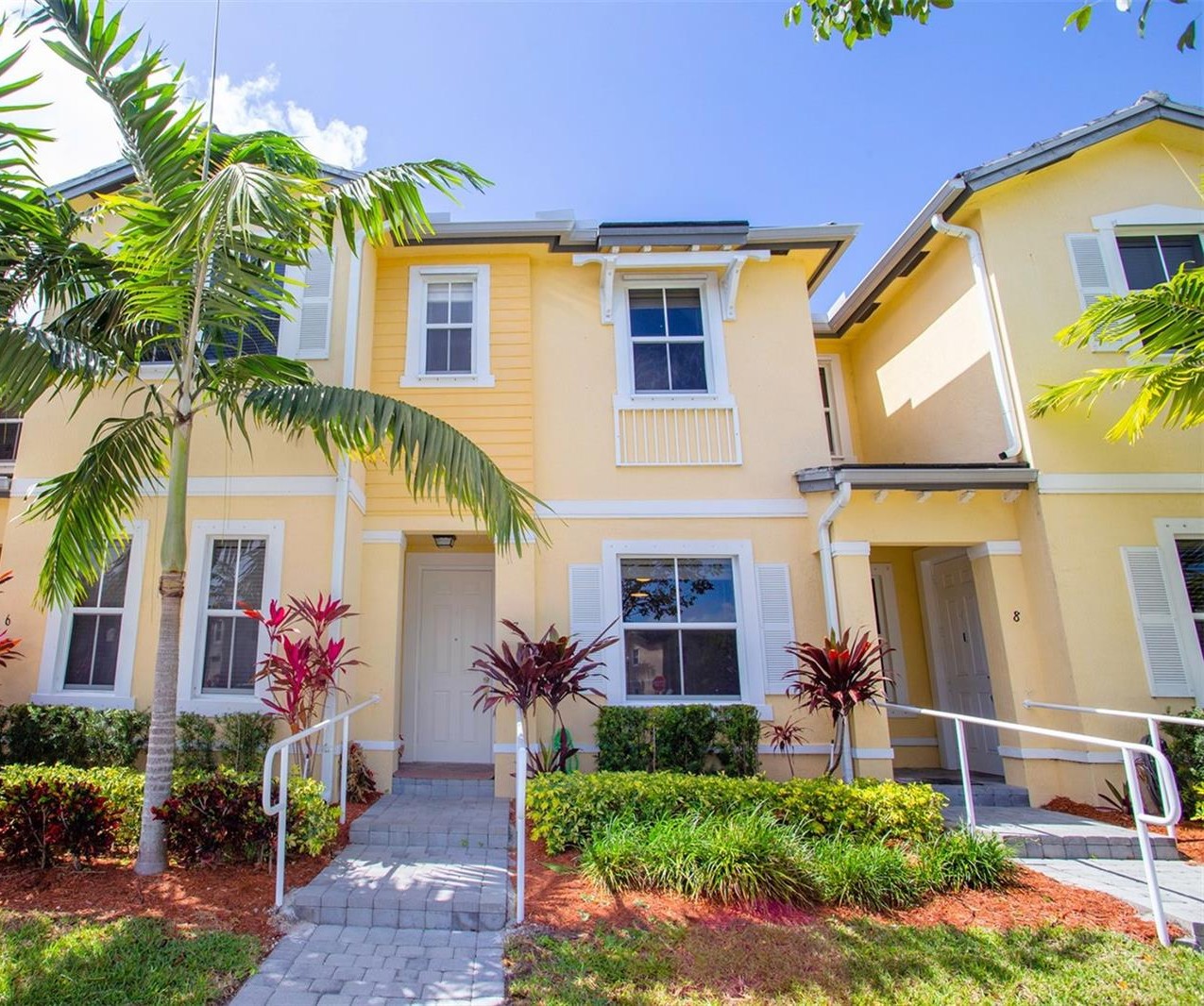 230 SE 29 Av, Unit 10
