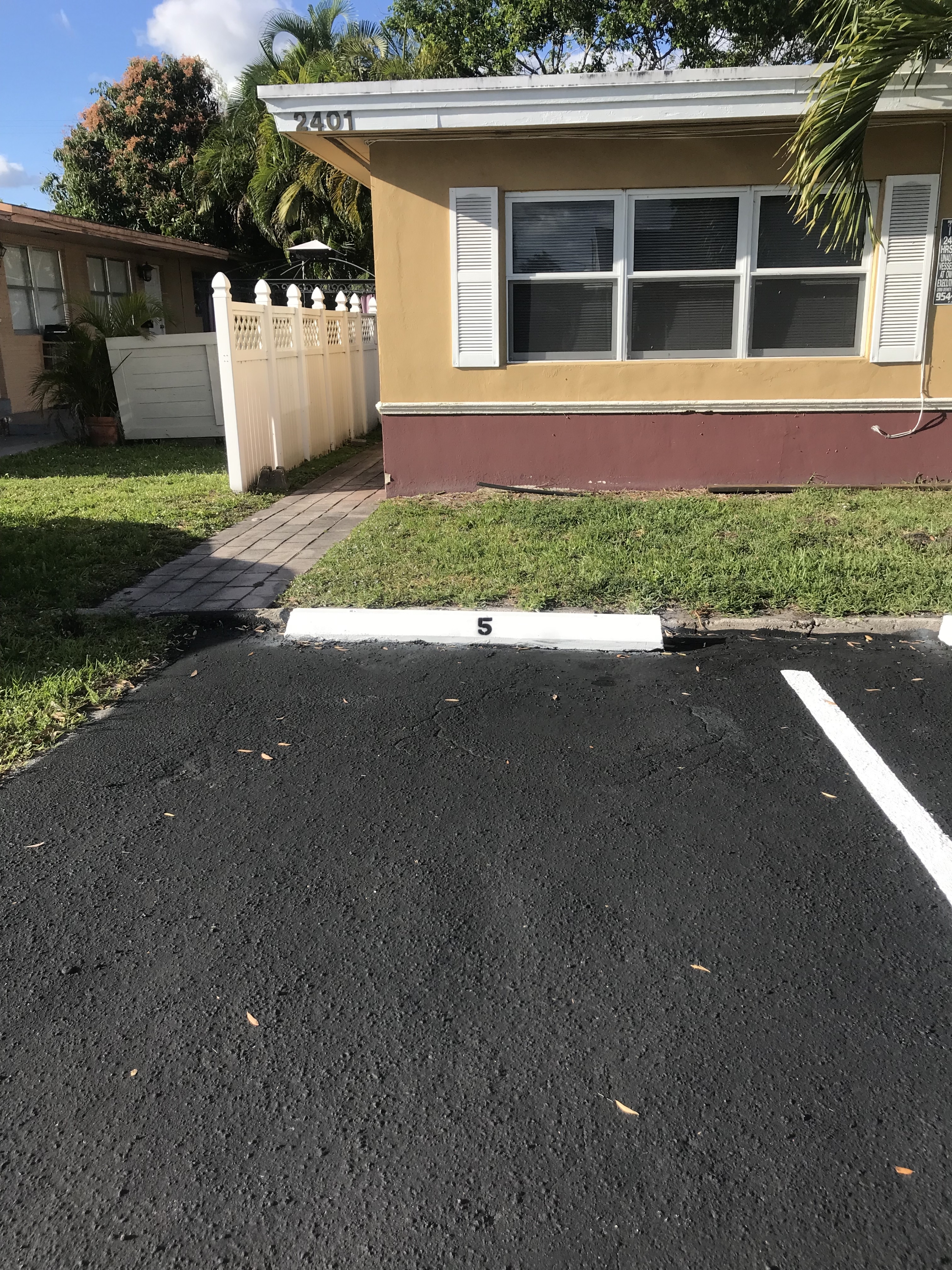 2401 Taft St, Unit 4