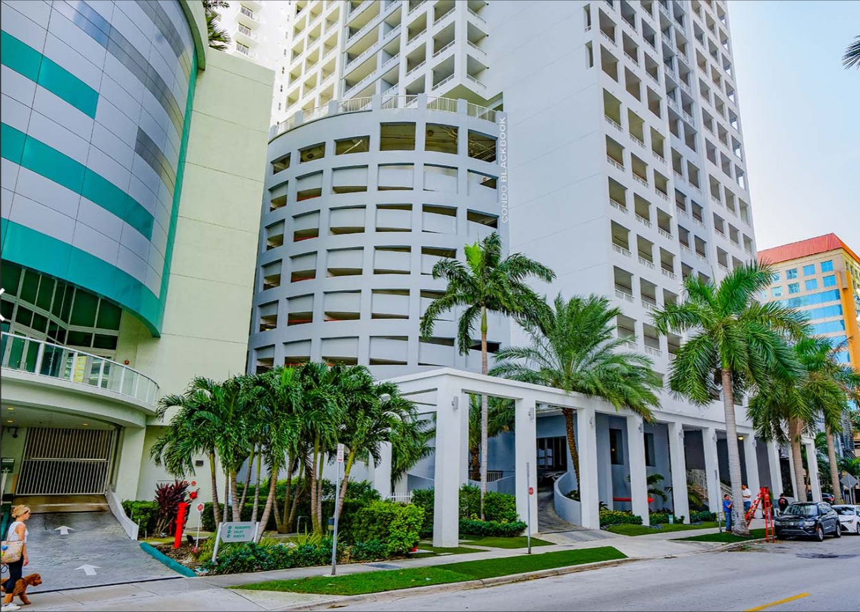 170 SE 14 St, Unit 1907